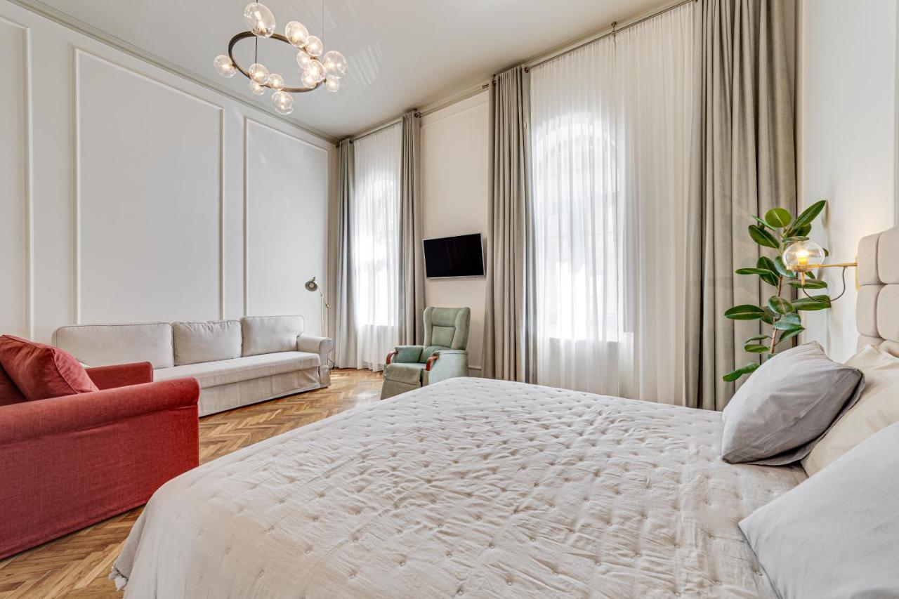 Central Family Apartment Arad Extérieur photo