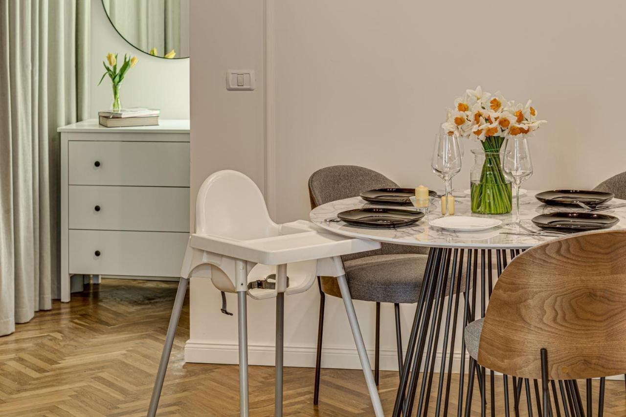 Central Family Apartment Arad Extérieur photo